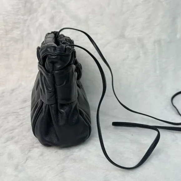 Sharif White Crossbody Bag with Floral Design - Picture 5 of 10